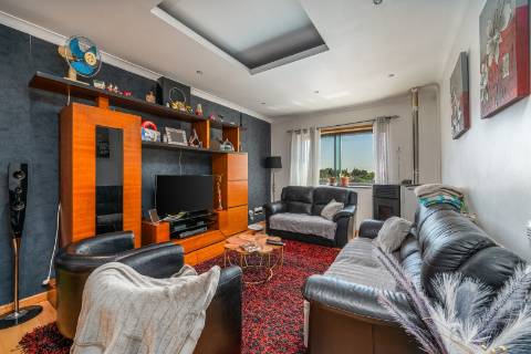 Apartamento T3 em Ermidas Sado