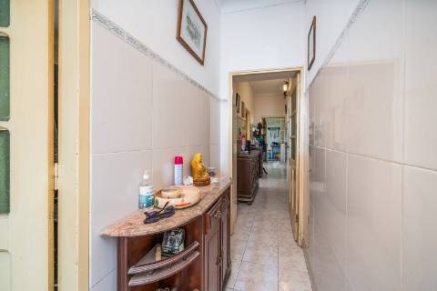 Moradia bifamiliar T5+2 em Portimão