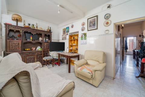 Moradia bifamiliar T5+2 em Portimão