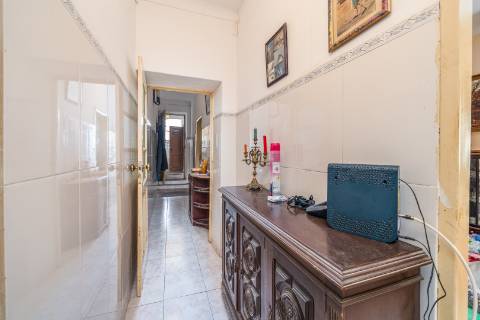 Moradia bifamiliar T5+2 em Portimão