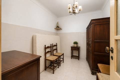 Moradia bifamiliar T5+2 em Portimão