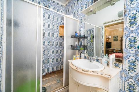 Moradia bifamiliar T5+2 em Portimão