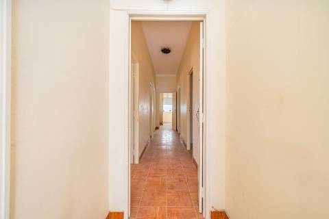 Moradia bifamiliar T5+2 em Portimão