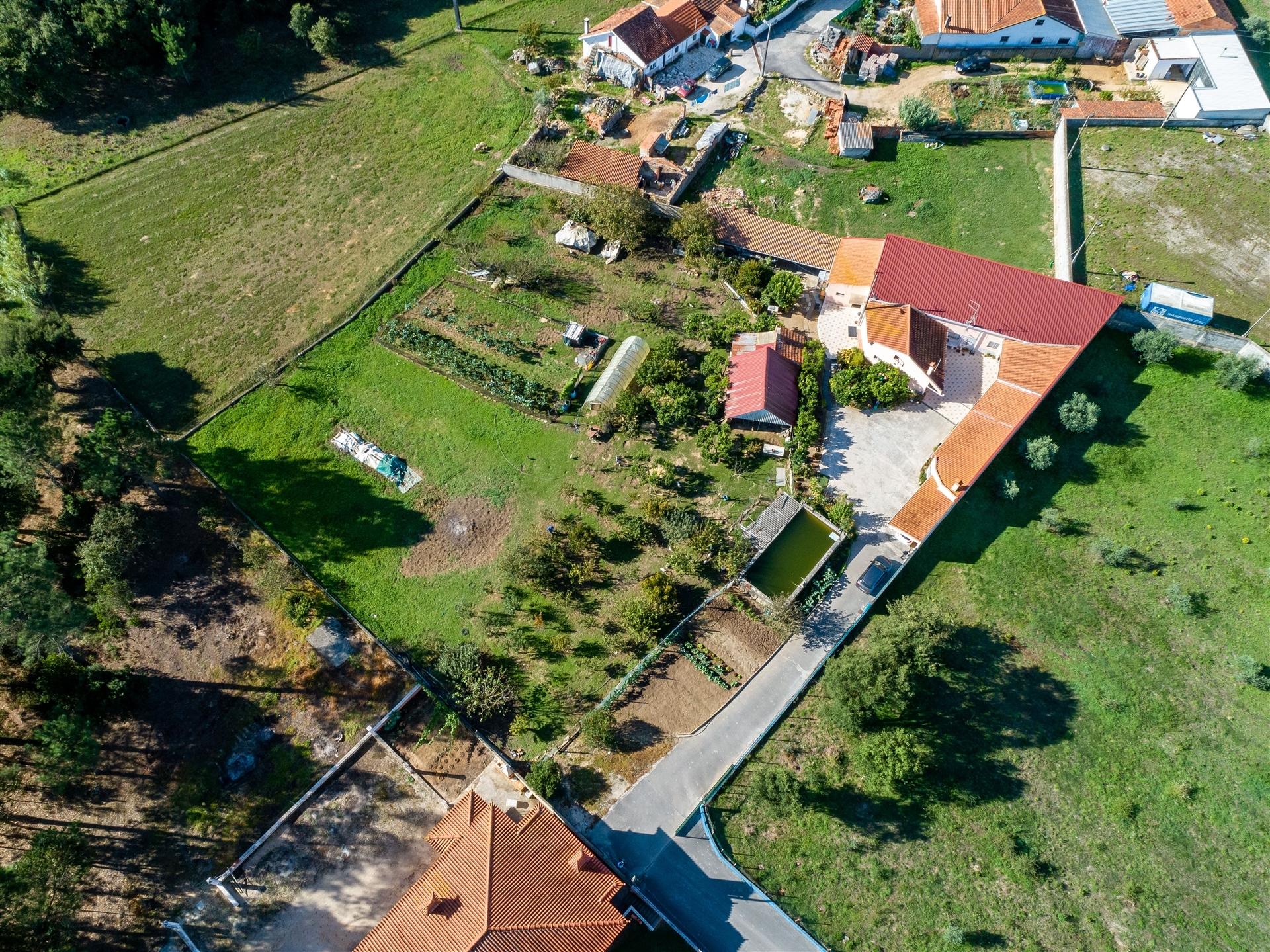 Moradia T5 em São Jorge, Porto de Mós