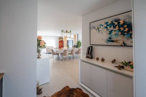 Moradia T4 Térrea de Arquitetura Moderna em Pataias | Alcobaça