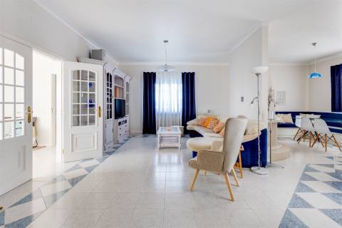Moradia T3, com Jardim e Excelente Localização - a 1 km do Mosteiro da Batalha