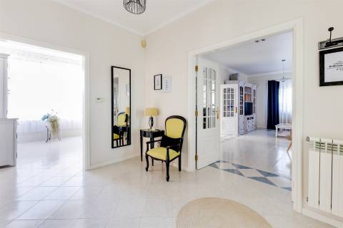 Moradia T3, com Jardim e Excelente Localização - a 1 km do Mosteiro da Batalha