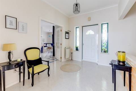 Moradia T3, com Jardim e Excelente Localização - a 1 km do Mosteiro da Batalha