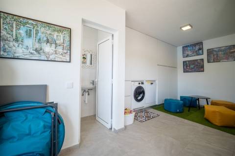 Moradia T3 Térrea de Arquitetura Contemporânea com Piscina em Pataias, Alcobaça