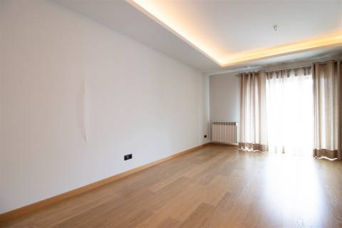 Arrenda-se Apartamento T3 em Cruz d´Areia – Leiria