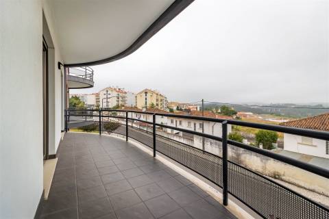 Arrenda-se Apartamento T3 em Cruz d´Areia – Leiria