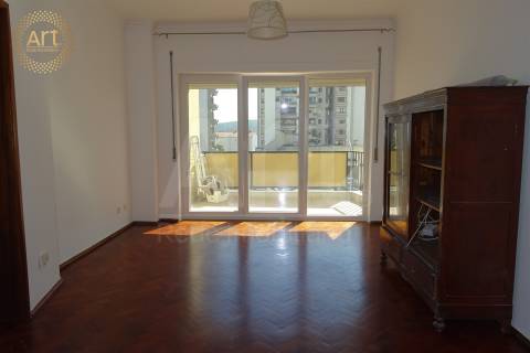 Apartamento T4 Arrendamento em Alfragide,Amadora