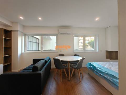 Apartamento T0 Arrendamento em Braga (São José de São Lázaro e São João do Souto),Braga
