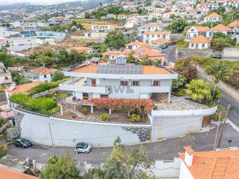 Moradia T4 Venda em Funchal (Santa Maria Maior),Funchal