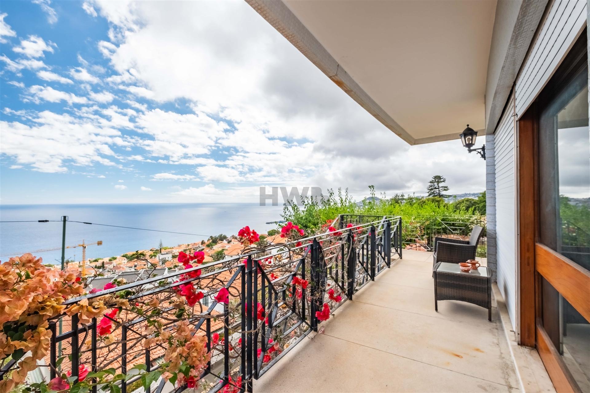 Moradia T4 Venda em Funchal (Santa Maria Maior),Funchal