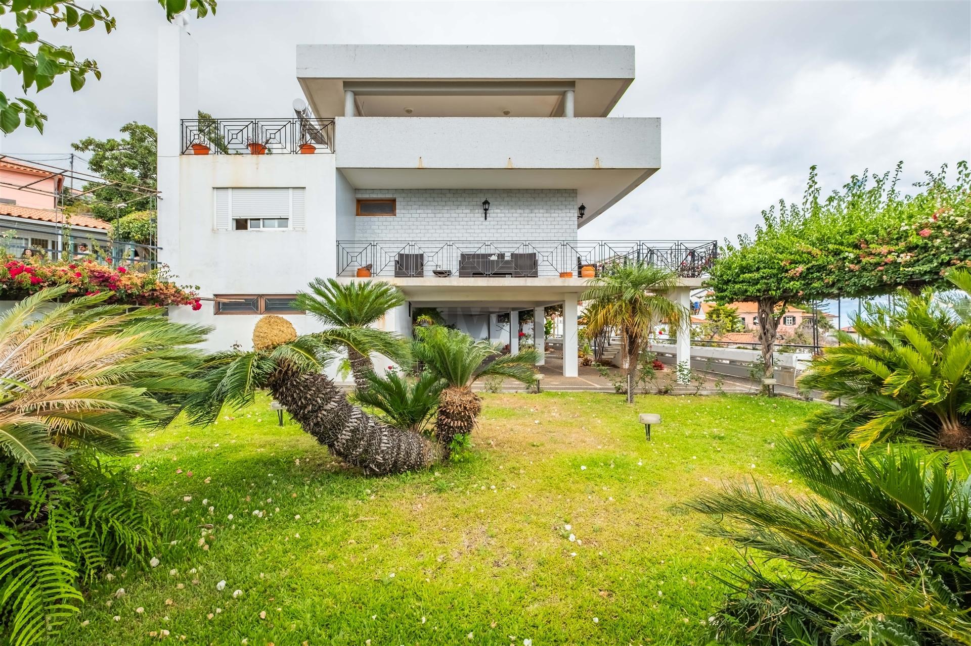 Moradia T4 Venda em Funchal (Santa Maria Maior),Funchal