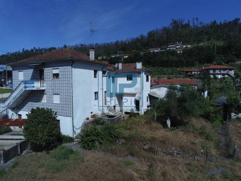 Moradia T4+4 Venda em Armil,Fafe