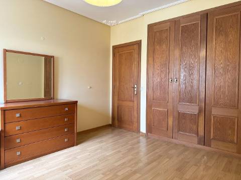 Apartamento T4 Venda em Faro (Sé e São Pedro),Faro