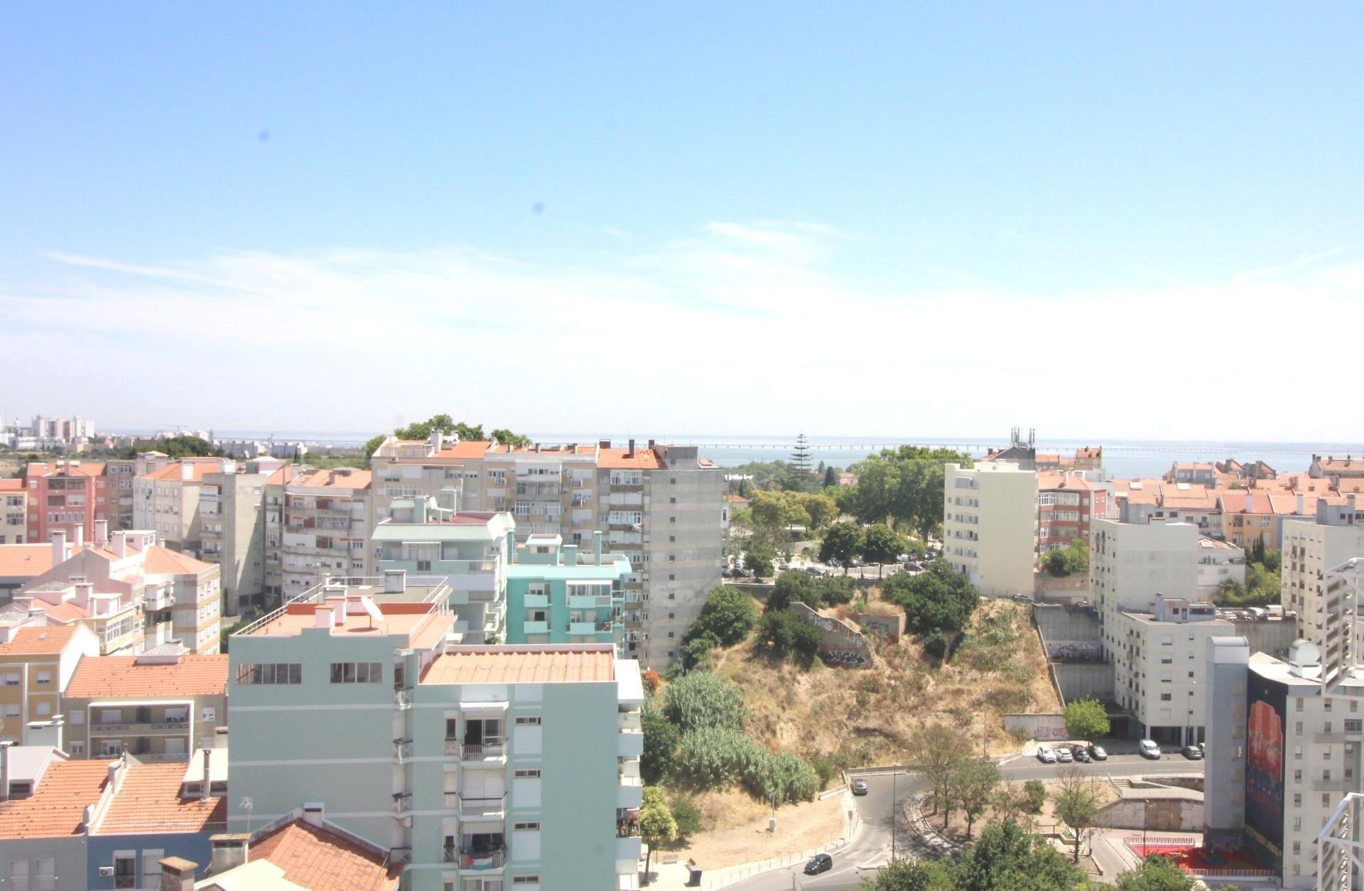 Apartamento T3 DUPLEX Venda em Penha de França,Lisboa
