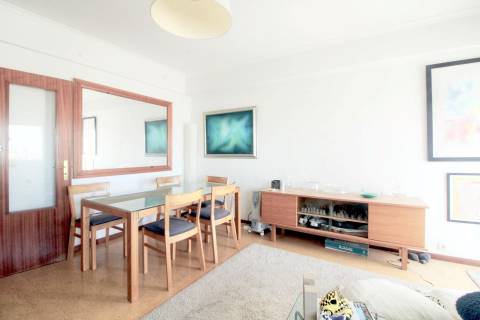 Apartamento T3 DUPLEX Venda em Penha de França,Lisboa