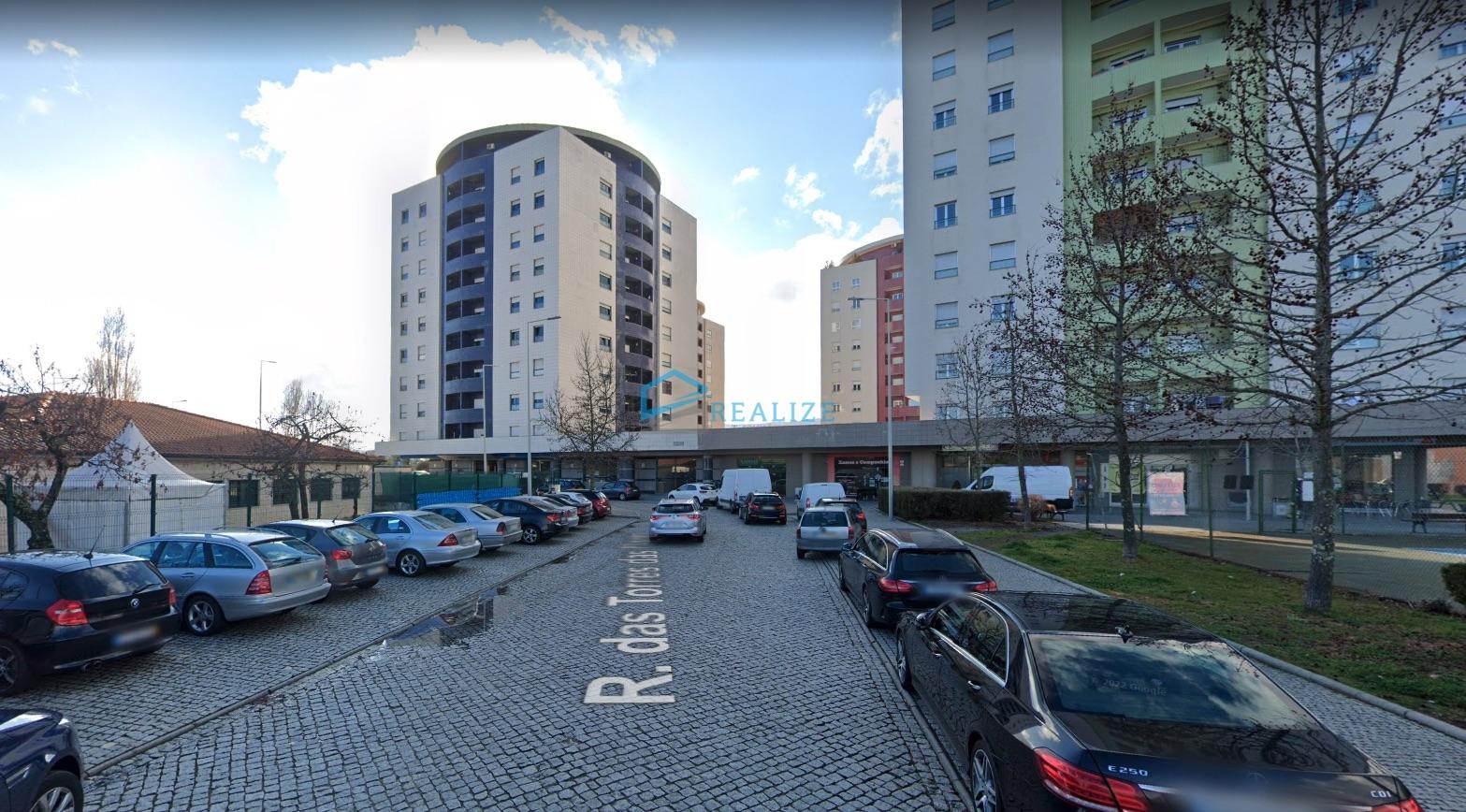 2 Armazens na torre das flores.