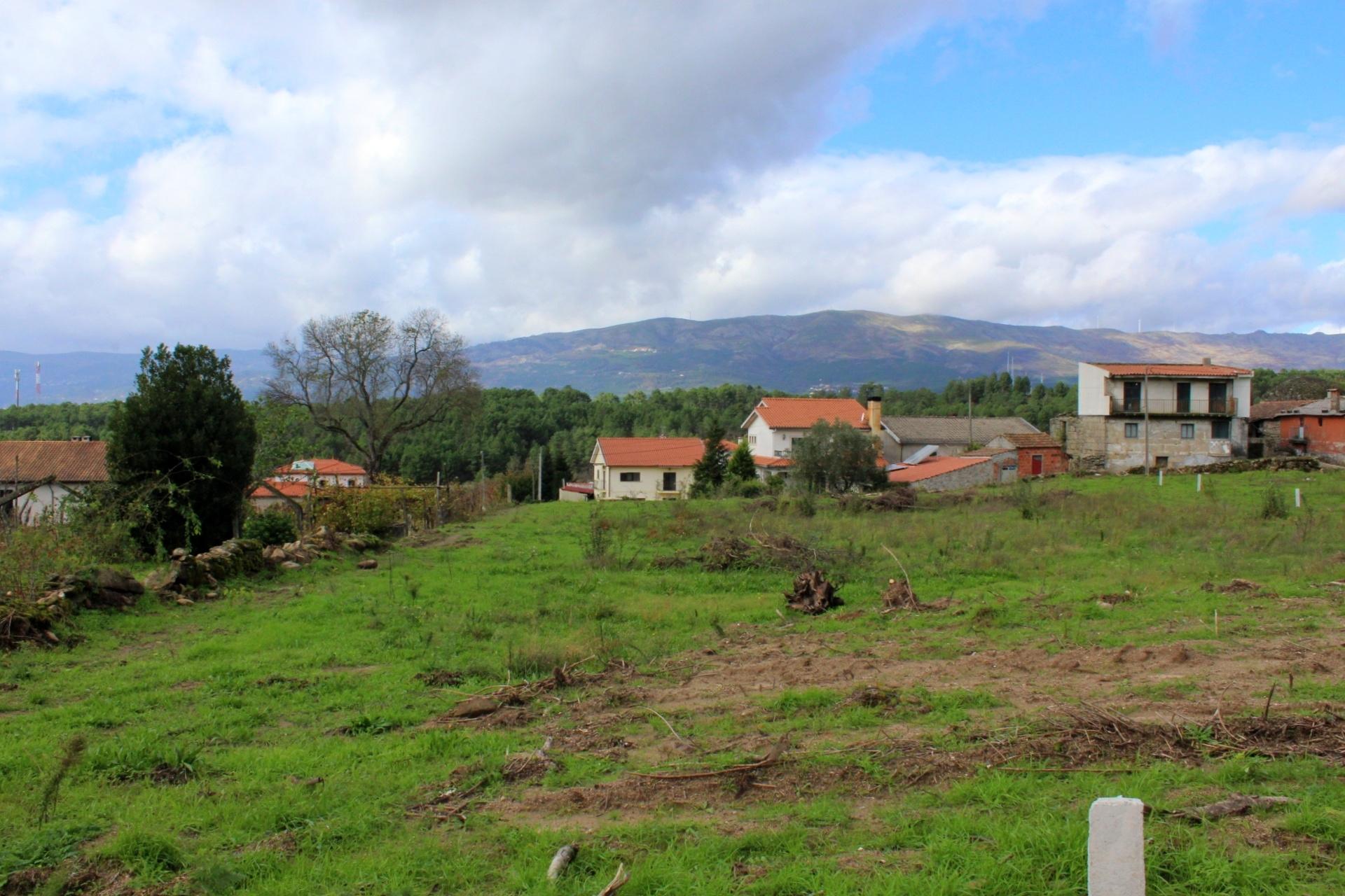 Terreno com 7141 m2