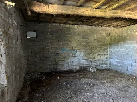 Moradia para Restaurar  Venda em Pena, Quintã e Vila Cova,Vila Real
