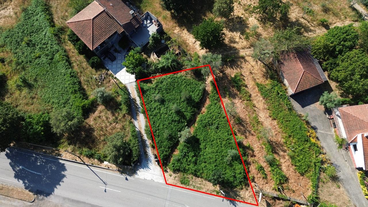 Terreno para construção com 2220 m² em Adoufe, Vila Real