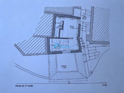 Moradia em Pedra para Reconstrução com Projeto Aprovado