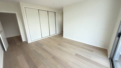 🏡 Moradia T3 de Luxo - Piscina Panorâmica e Vista Mar Definitiva