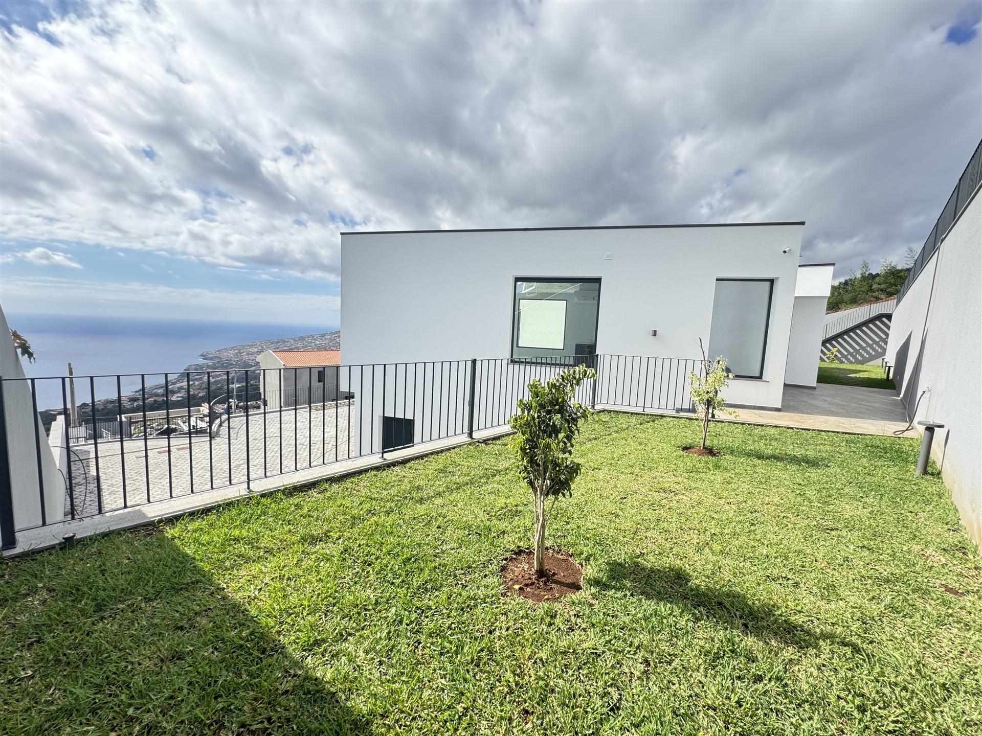Moradia Isolada T3 Venda em Santa Cruz,Santa Cruz