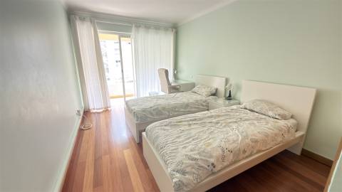 Apartamento T2 Arrendamento em São Martinho,Funchal