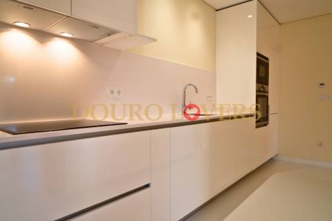 Apartamento T3 em Lordelo do Ouro