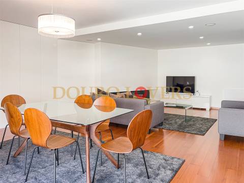 Apartamento T4 NOVO