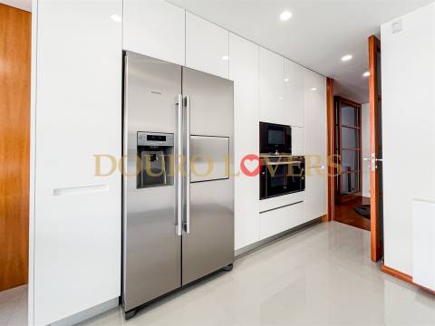 Apartamento T4 NOVO