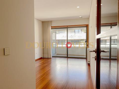 Apartamento T4 NOVO