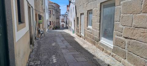 Moradia para Restaurar T3 Venda em Miranda do Douro,Miranda do Douro