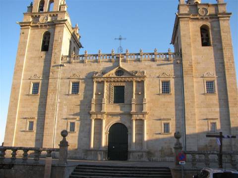 Moradia para Restaurar, Miranda do Douro