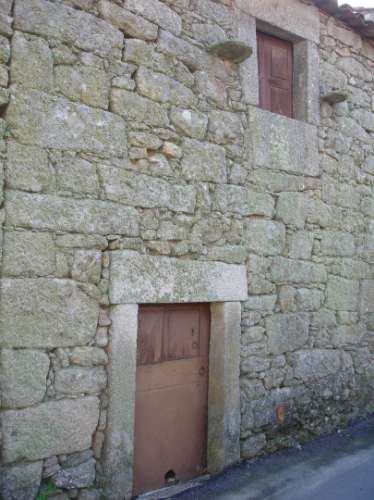 Moradia para Restaurar, Urrós, Mogadouro