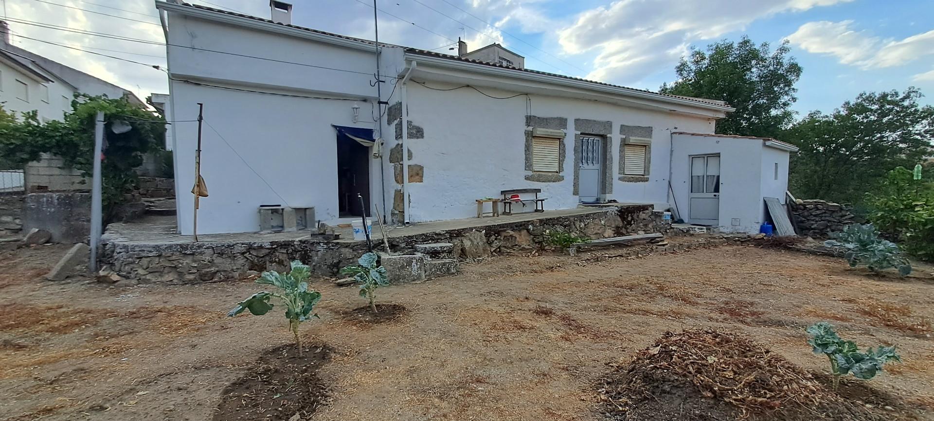 Moradia térrea em Miranda do Douro