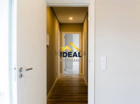 Moradia Geminada T4 DUPLEX Venda em Fernão Ferro,Seixal
