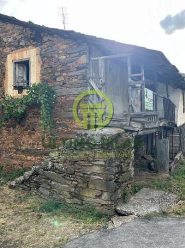 Moradia - França - Bragança