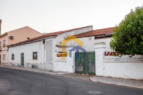 Armazém  Venda em Estremoz (Santa Maria e Santo André),Estremoz
