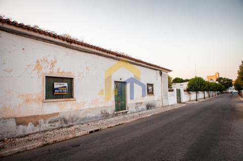 Armazém  Venda em Estremoz (Santa Maria e Santo André),Estremoz