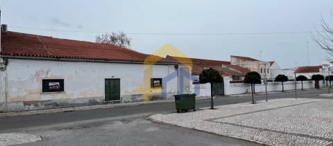 Armazém  Venda em Estremoz (Santa Maria e Santo André),Estremoz