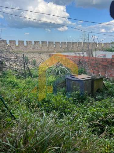 Prédio T5,  zona histórica de Estremoz, junto à Pousada Rainha Santa Isabel