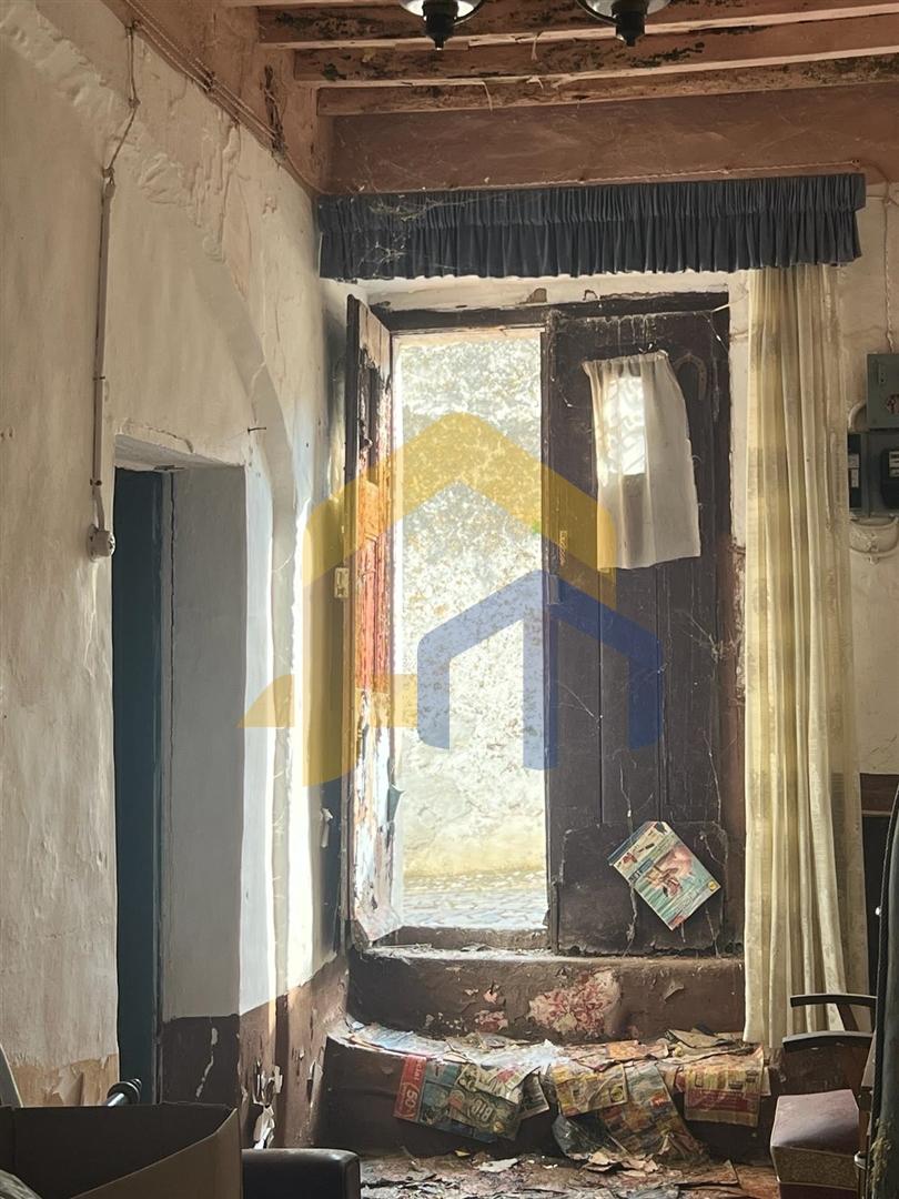 Prédio T5,  zona histórica de Estremoz, junto à Pousada Rainha Santa Isabel
