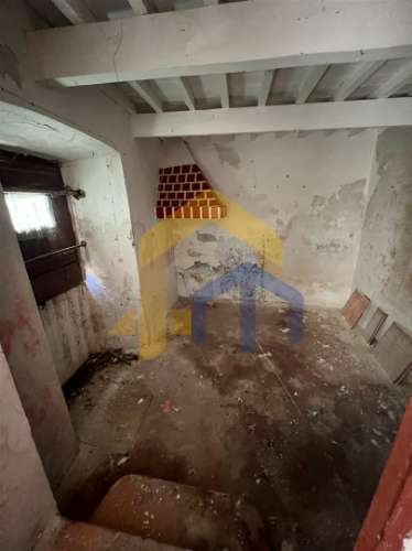 Prédio T5,  zona histórica de Estremoz, junto à Pousada Rainha Santa Isabel