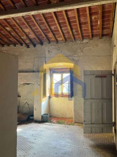 Prédio T5,  zona histórica de Estremoz, junto à Pousada Rainha Santa Isabel