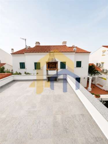 Moradia T3 com Espaço Exterior e Garagem | Monte da Razão – Estremoz